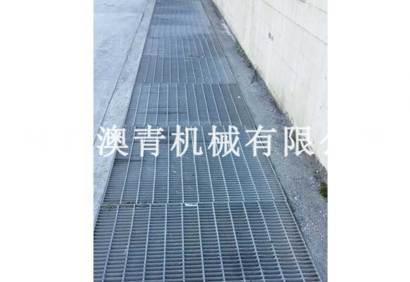 異型鋼格板